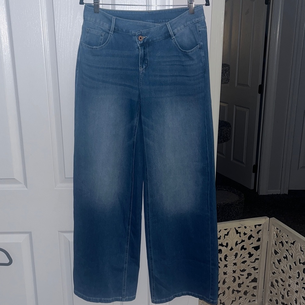 NWT Halara Flex Asymmetric Low Rise Wide Leg Jeans Size Medium X-tall - Picture 4 of 11